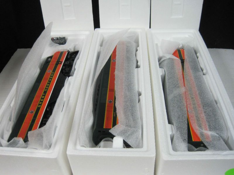 LIONEL 6 11724 GREAT NORTHERN F 3 DIESELS W/ ORIG. BOX  