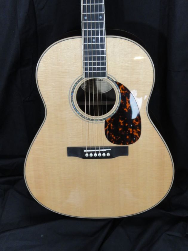 LARRIVEE L 09 CUSTOM BRAZILIAN ROSEWOOD 2011 NEW  THE LAST OF THE 