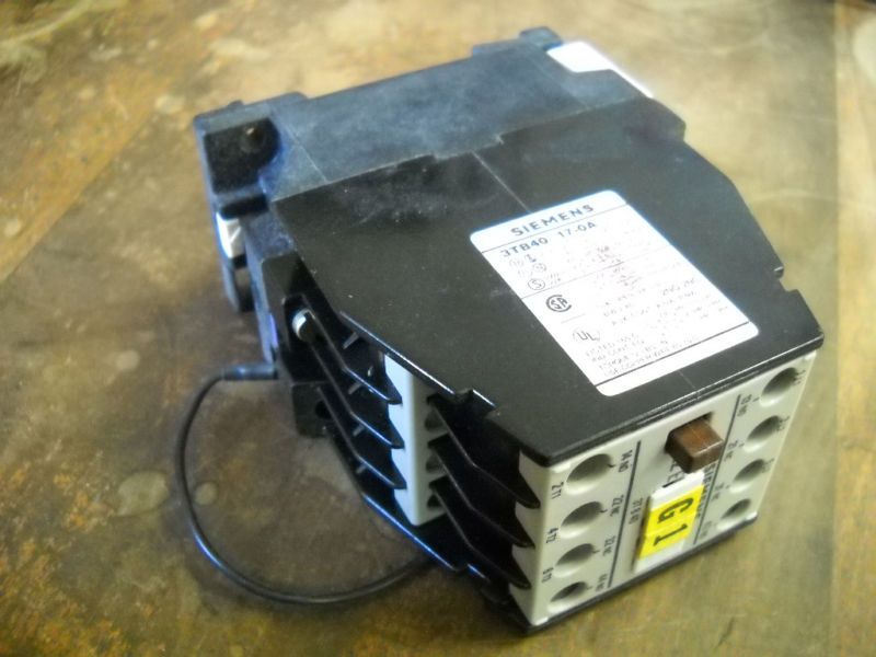 Siemens Contactor 3TB40 17 0A 500V 22A 22E 29V 60Hz  