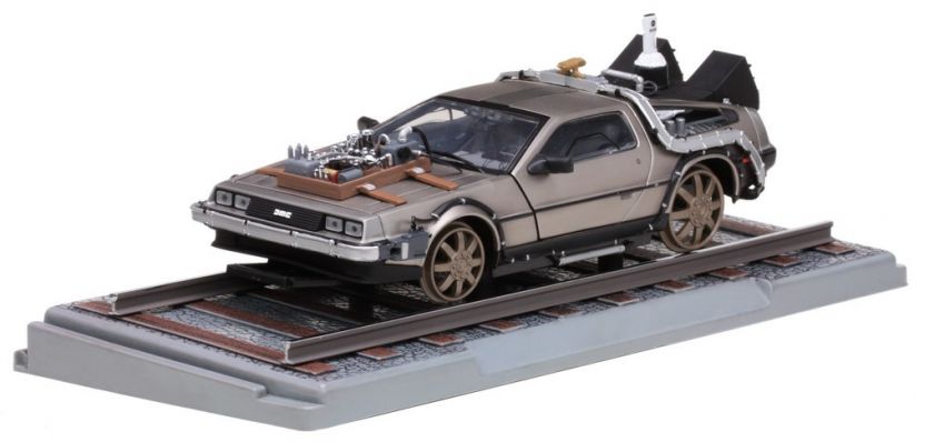 Die Cast Car BTTF 3 Delorean w Railroad 118 27144  