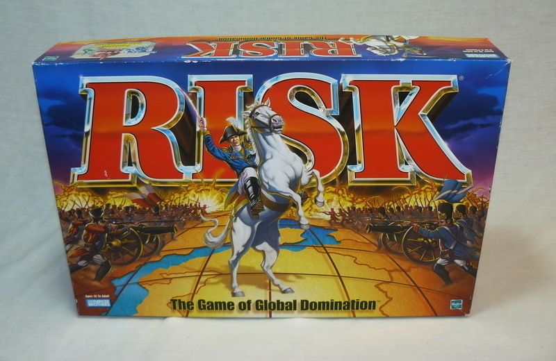   . RISK   GAME OF WORLD CONQUEST BOARD GAME 1998 MINIATURE WAR  