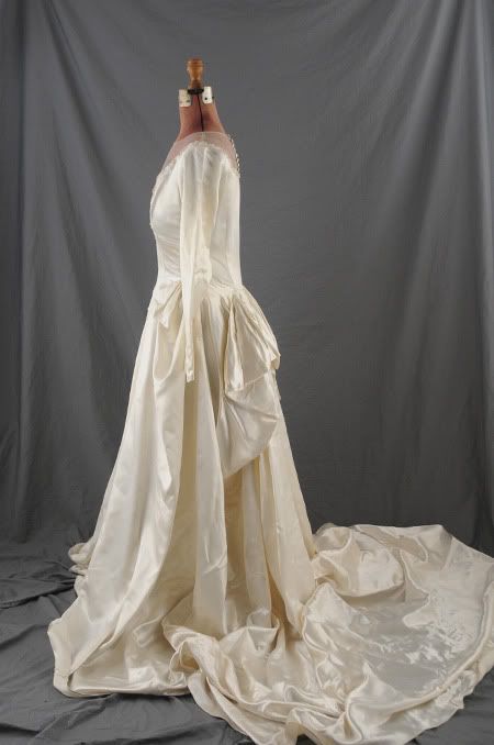 VINTAGE 40s Satin Beaded BUSTLE Couture Wedding Dress S  