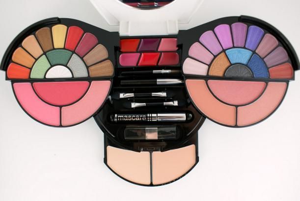 Cameleon Makeup Palette 26 Shimmer Eyeshadow Blush NEW  