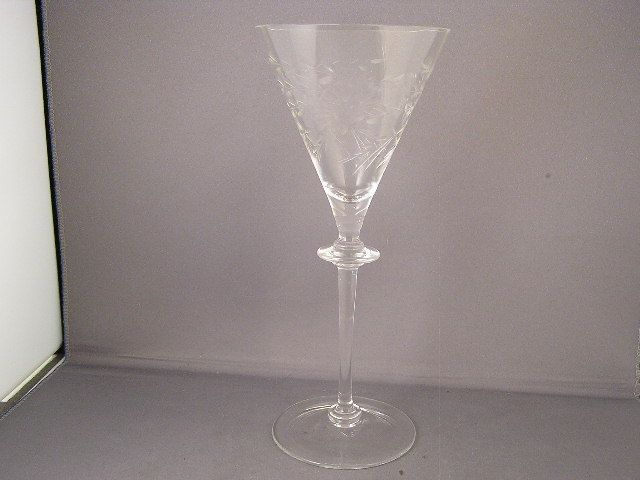 SET CRYSTAL WHEEL CUT DAISY TYPE FLOWER/LEAF STEMWARE  