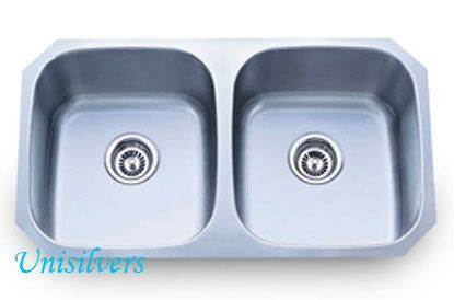 32 Stainless Steel Undermount 50/50 Double Bowl Kitchen Sink  