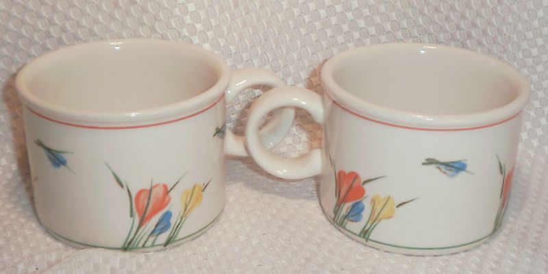 Midwinter Stonehenge Crocus Lot of 2 Cups Mugs  