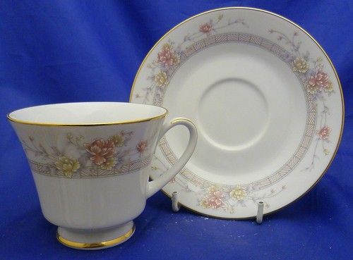 NORITAKE DREAM STREET TEA CUP & SAUCER  