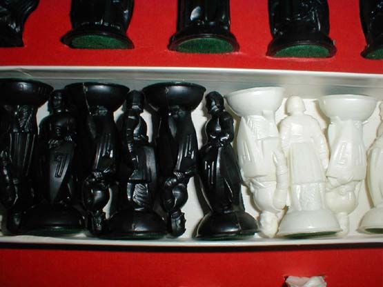 Vintage Chess Set  Renaissance Chessmen By E.S. Lowe  