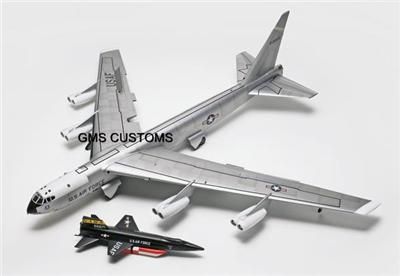 RMX MODEL KIT 1/72 B 52B w/ X 15 Experimental Aircraft  