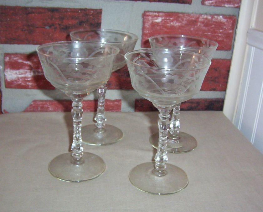 PO SET OF 4 VINTAGE CRYSTAL STEMMED DESSERT CUPS  