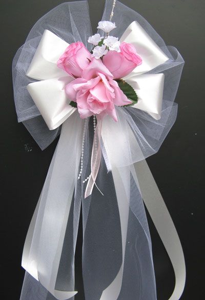 We do offer matching bridal bouquet packages, Altar and head table 