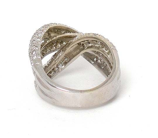 STYLISH 14K W GOLD & SPARKLING DIAMONDS CURVY BAND RING  