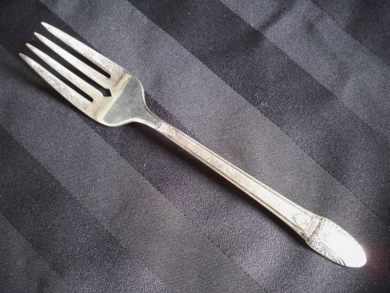 1847 Rogers Bros FIRST LOVE   Salad Fork  
