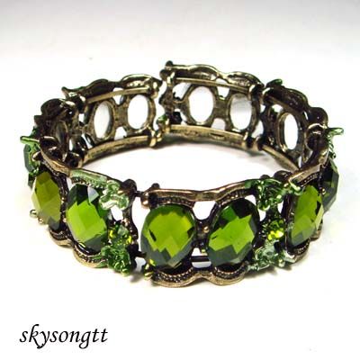 color green size 7 inches clasp style open features 0 7 inches wide