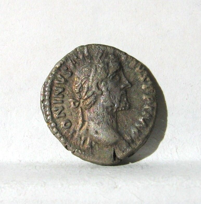 ROME Antoninus Pius rule 138 161 AD silver Denarius; AU  