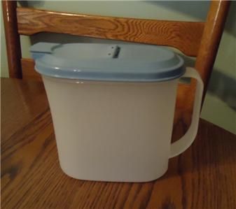 Tupperware~ Refrigerator Pitcher~Blue Seal~  