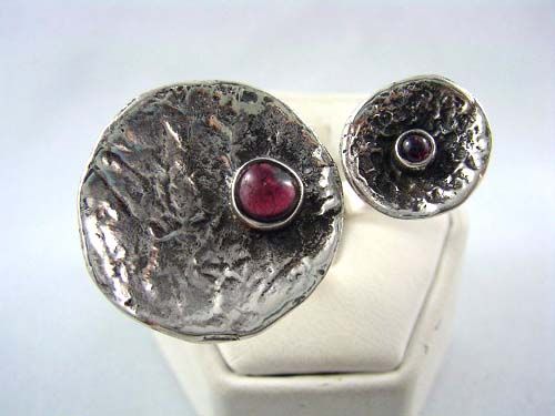 EXCELLENT Sterling STUDIO MODERNIST Garnet Ring FAB  