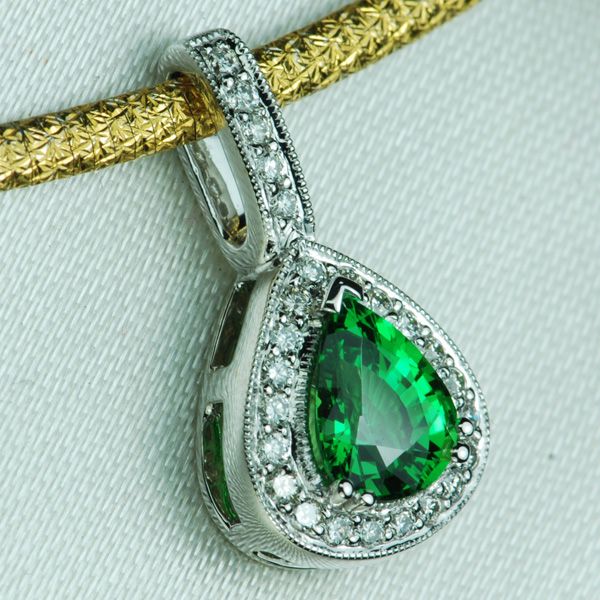   25CT AAA Green Tsavorite & Diamond 18K Gold Pendant $1NR  