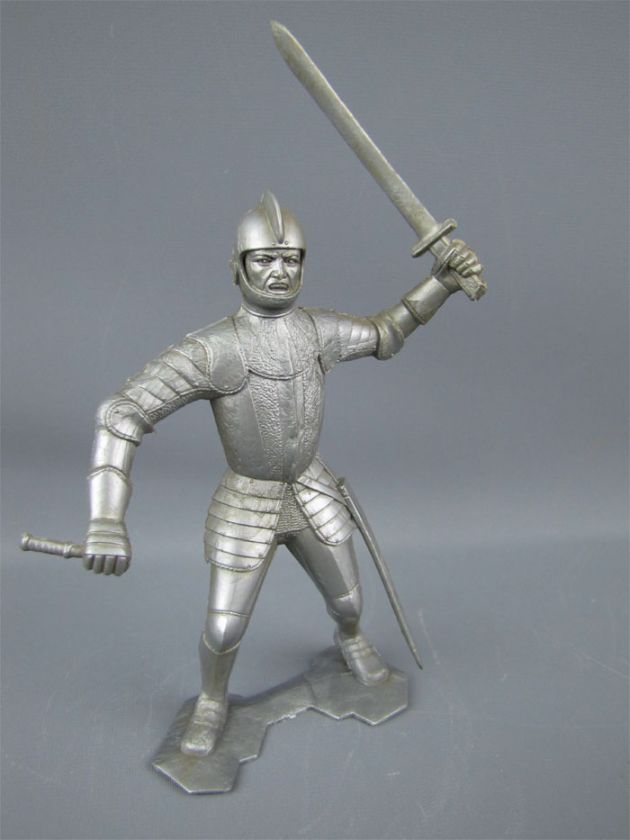 Vintage 64 MARX Knight Fighting Sword & Mace Figure  