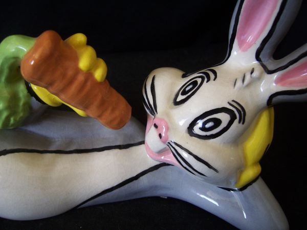 LAYING DOWN BUGS BUNNY WITH CARROT STATUE #A2166.  