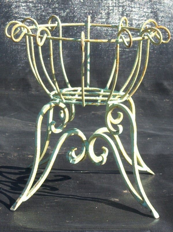 18 Wrought Iron Round Heavy Plant Stand   Pot Holder  