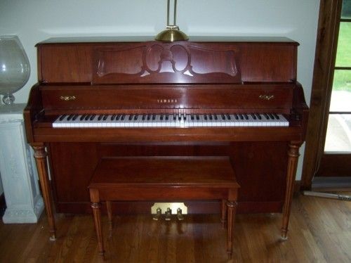 Yamaha Console Upright Piano M500 S BEAUTIFUL  